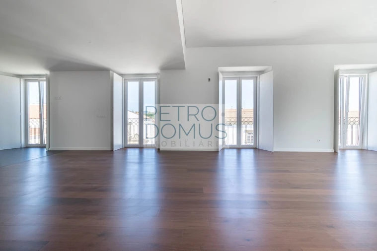 Apartamento T3 para Venda em Leiria, Pousos, Barreira e Cortes Foto 2