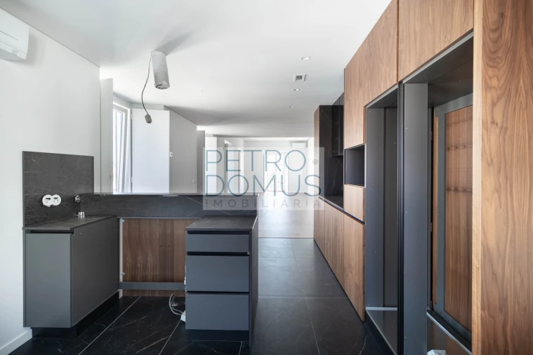 Apartamento T3 para Venda em Leiria, Pousos, Barreira e Cortes Foto 7