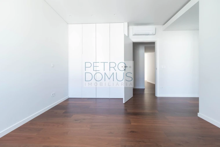 Apartamento T3 para Venda em Leiria, Pousos, Barreira e Cortes Foto 16