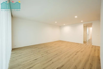 Apartamento T3 para Venda em Glória e Vera Cruz