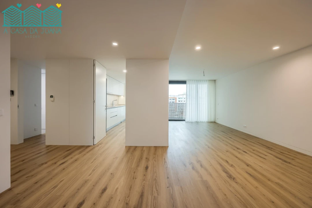 Apartamento T4 para Venda em Glória e Vera Cruz Foto 1