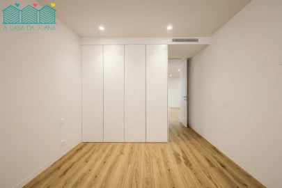 Apartamento T4 para Venda em Glória e Vera Cruz
