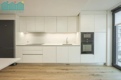 Apartamento T3 para Venda em Glória e Vera Cruz