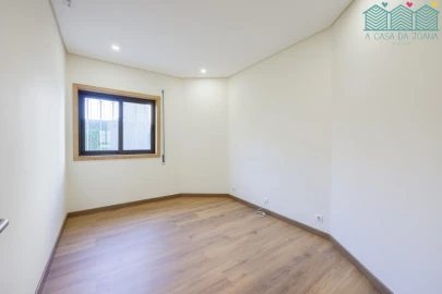 Apartamento T3 para Venda em Glória e Vera Cruz