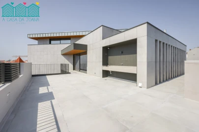 Apartamento T3 para Venda em Glória e Vera Cruz