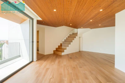 Apartamento T3 para Venda em Glória e Vera Cruz