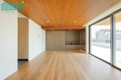 Apartamento T3 para Venda em Glória e Vera Cruz