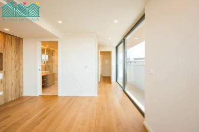 Apartamento T3 para Venda em Glória e Vera Cruz