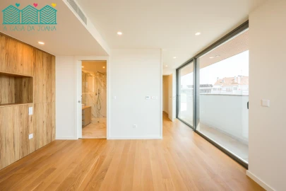 Apartamento T3 para Venda em Glória e Vera Cruz