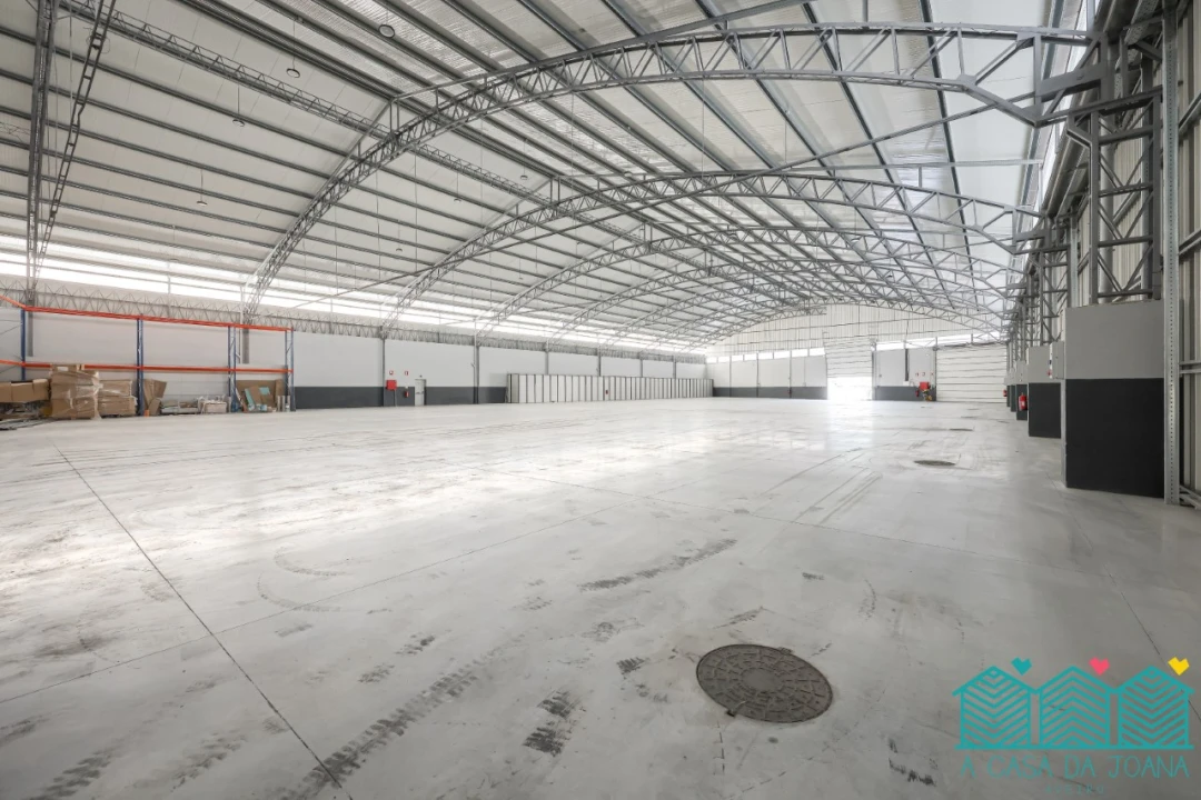 Armazém para Arrendamento em Oliveira do Bairro Foto 9