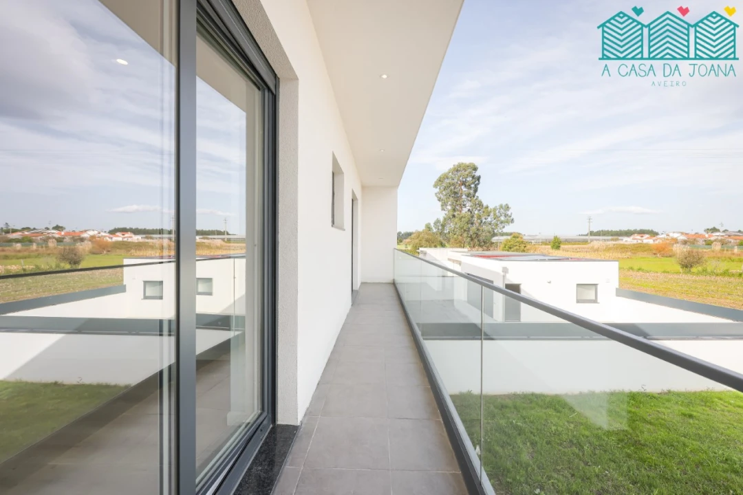 Moradia T4 para Venda em Aradas Foto 31