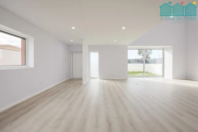 Moradia T4 para Venda em Aradas