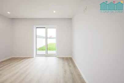 Moradia T4 para Venda em Aradas