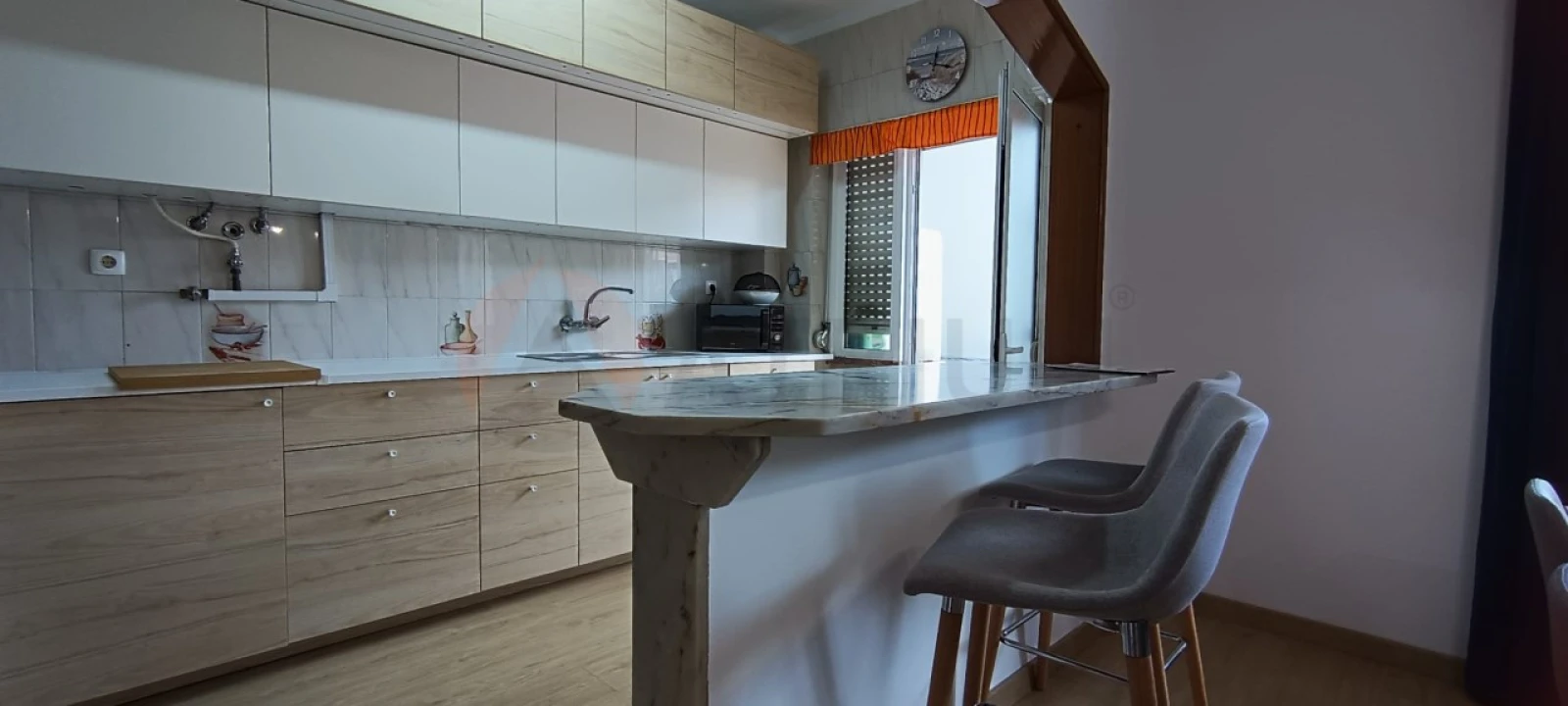 Apartamento T4 para Venda em Laranjeiro e Feijó Foto 1