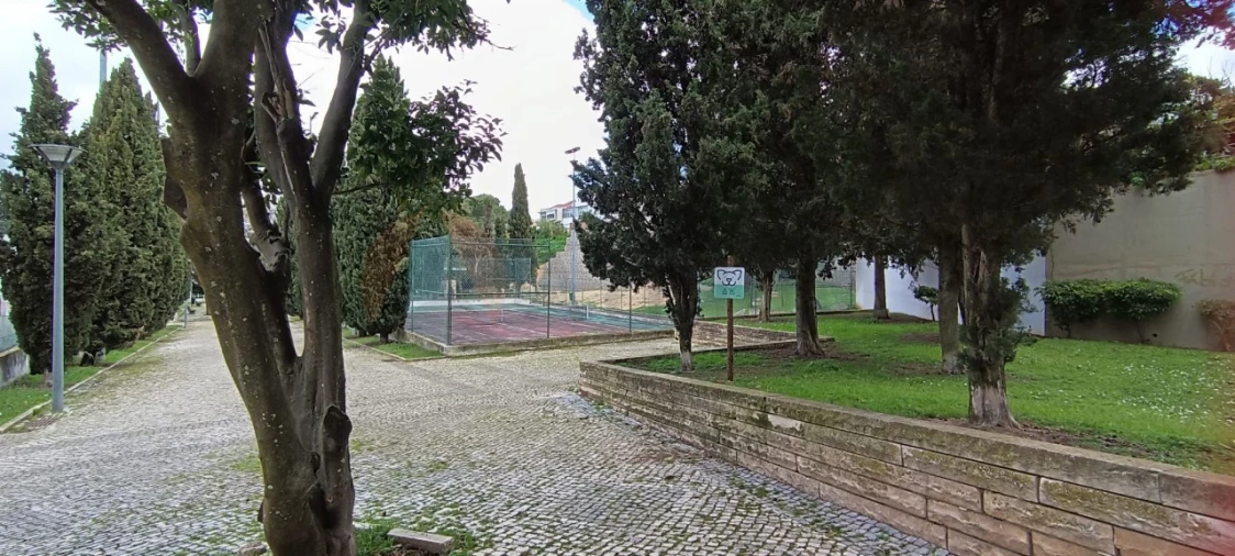 Apartamento T4 para Venda em Laranjeiro e Feijó Foto 22