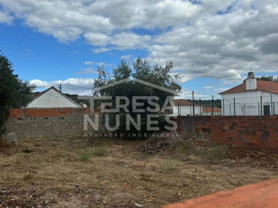 Terreno para Venda em Torrão Foto 1