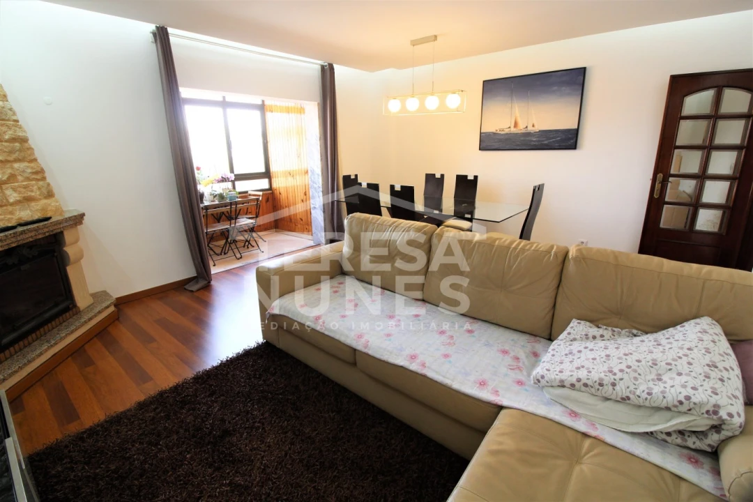 Apartamento T3 para Venda em Queluz e Belas Foto 4