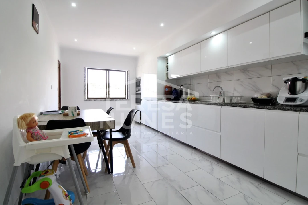 Apartamento T3 para Venda em Queluz e Belas Foto 8