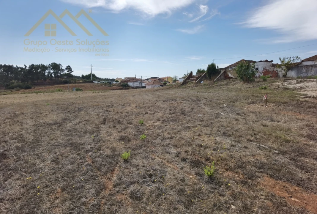 Terreno para Venda em Ramalhal Foto 1