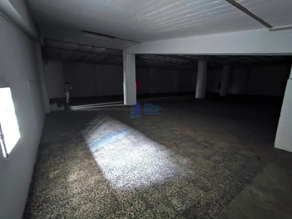 Armazém para Venda em Sacavém e Prior Velho Foto 8