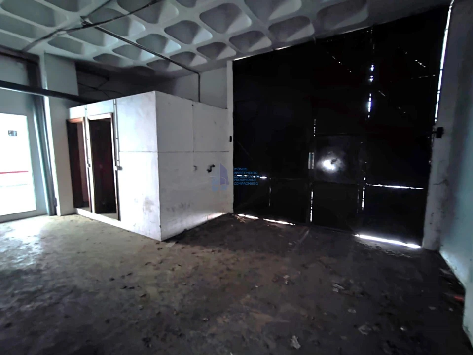 Armazém para Venda em Sacavém e Prior Velho Foto 7