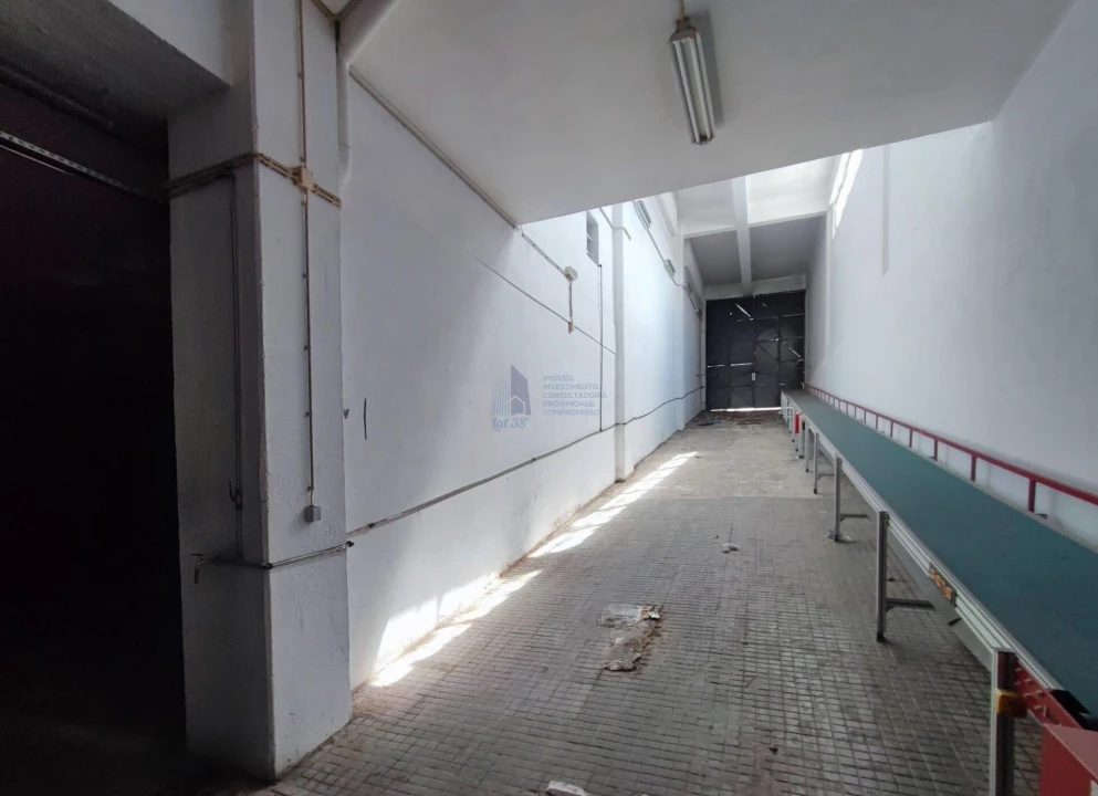 Armazém para Venda em Sacavém e Prior Velho Foto 5
