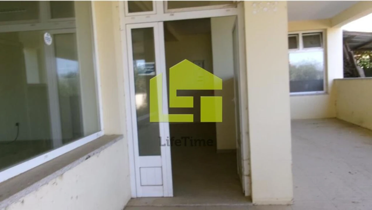 Prédio para Venda em Valongo dos Azeites Foto 23