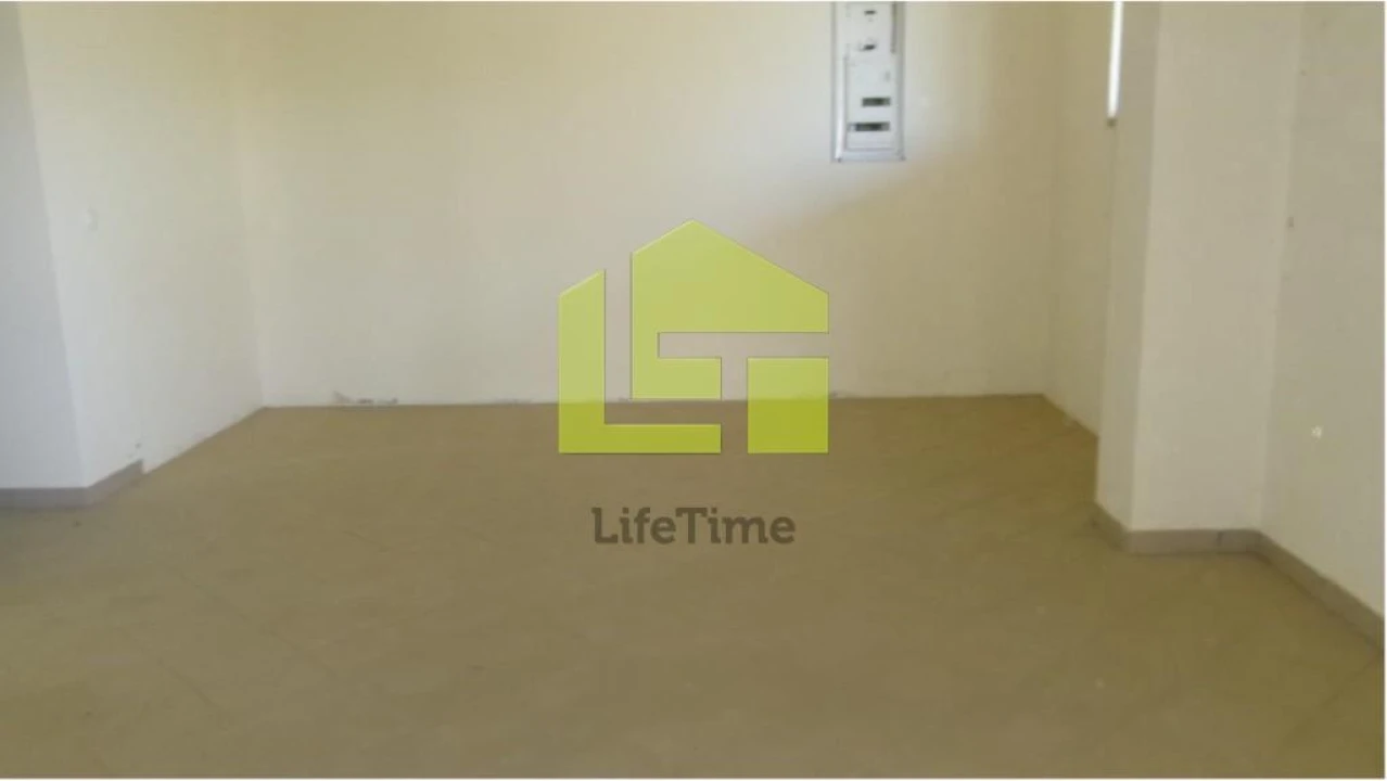 Prédio para Venda em Valongo dos Azeites Foto 24