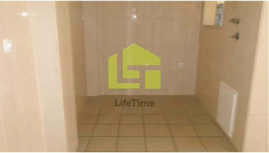 Prédio para Venda em Valongo dos Azeites Foto 13