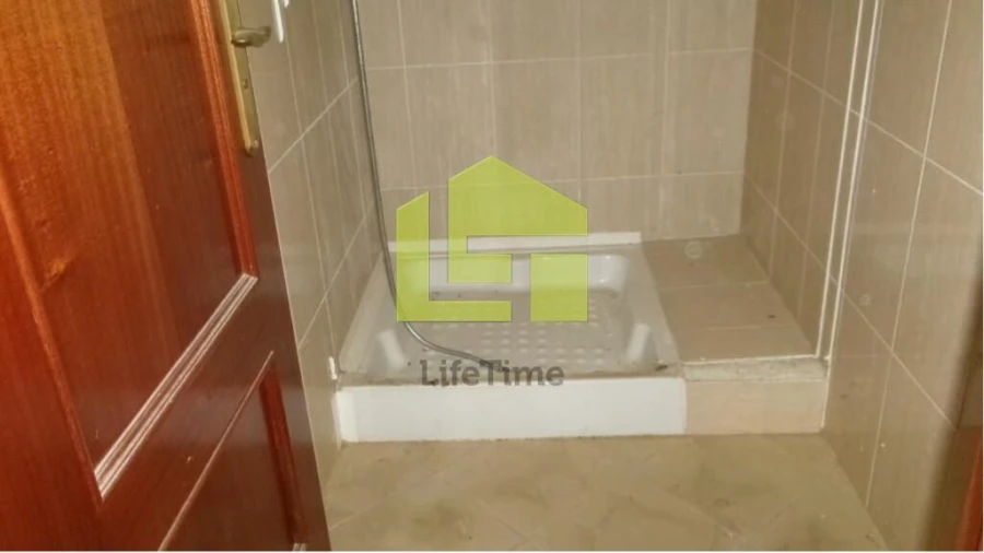 Prédio para Venda em Valongo dos Azeites Foto 20