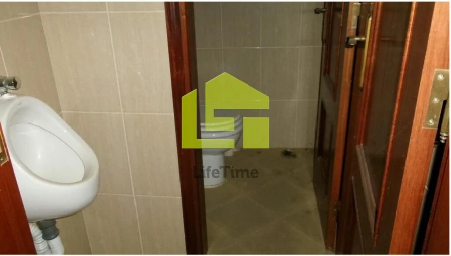 Prédio para Venda em Valongo dos Azeites Foto 18