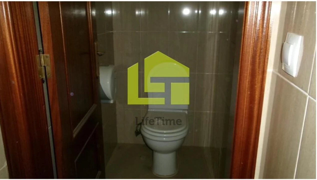 Prédio para Venda em Valongo dos Azeites Foto 21