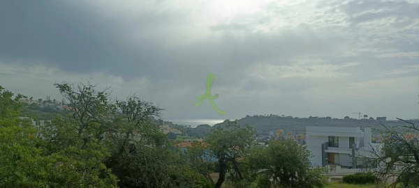 Terreno para Venda em Albufeira e Olhos de Água