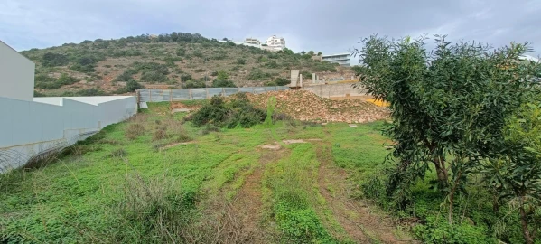 Terreno para Venda em Albufeira e Olhos de Água