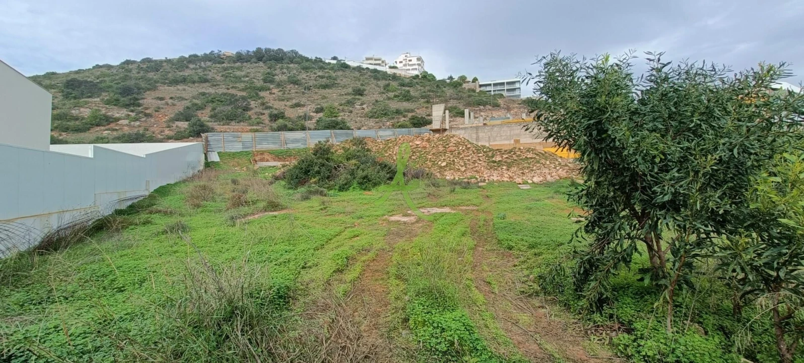 Terreno para Venda em Albufeira e Olhos de Água Foto 1
