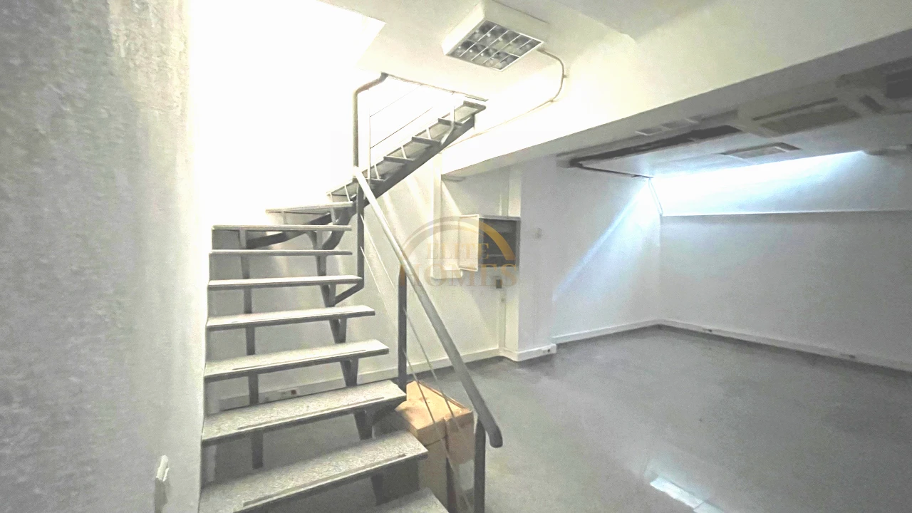 Negócio para Venda em Alvalade Foto 10