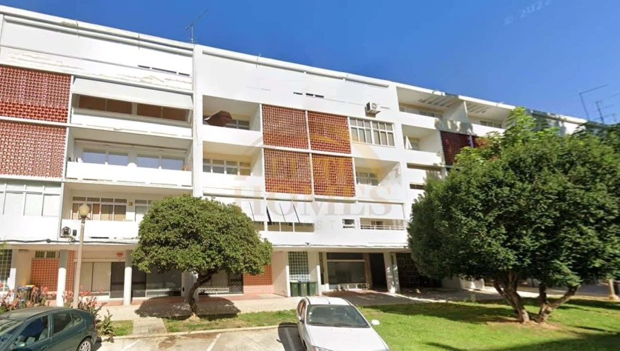 Negócio para Venda em Alvalade