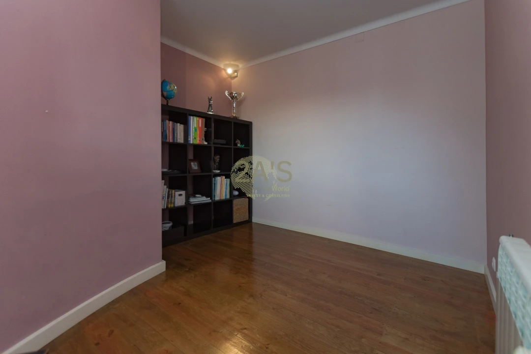 Moradia T4 para Venda em Gaeiras Foto 18