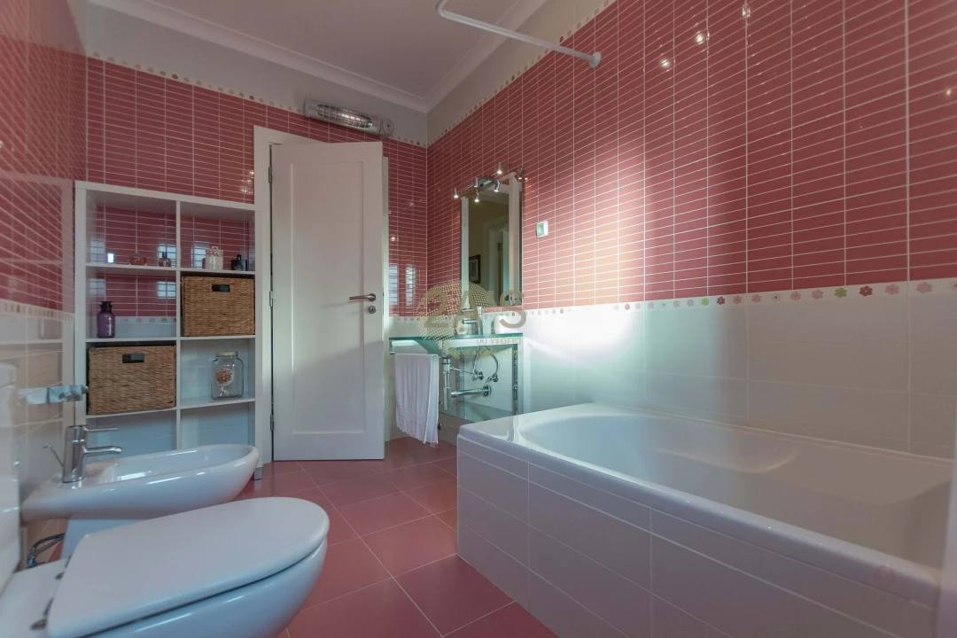 Moradia T4 para Venda em Gaeiras Foto 11