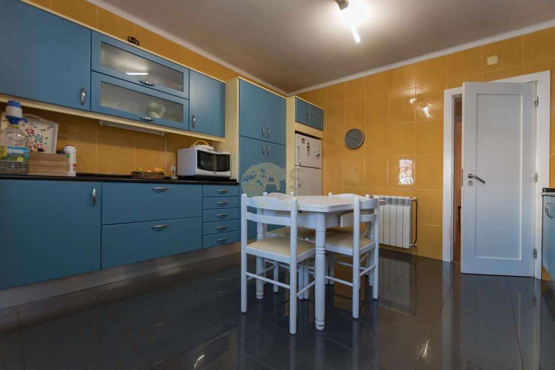 Moradia T4 para Venda em Gaeiras Foto 10