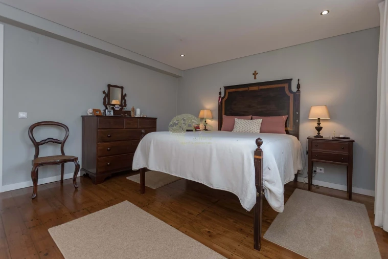 Moradia T4 para Venda em Gaeiras Foto 16