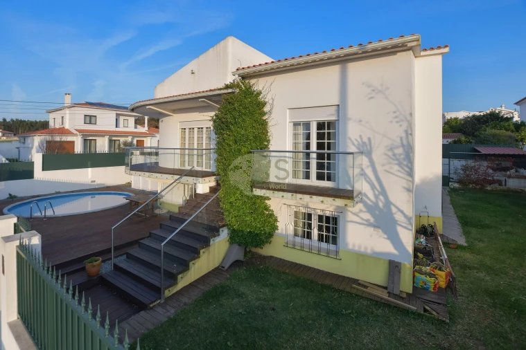 Moradia T4 para Venda em Gaeiras Foto 1