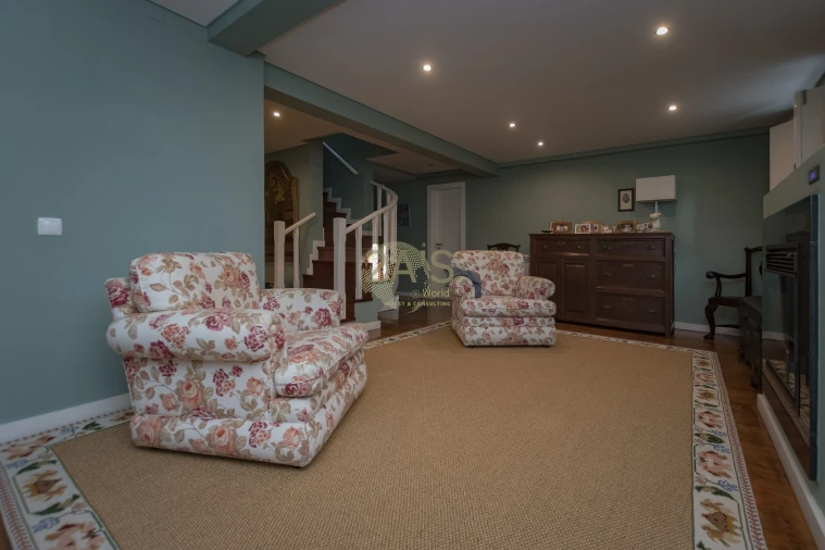 Moradia T4 para Venda em Gaeiras Foto 15