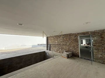 Moradia T4 para Venda em Charneca de Caparica e Sobreda