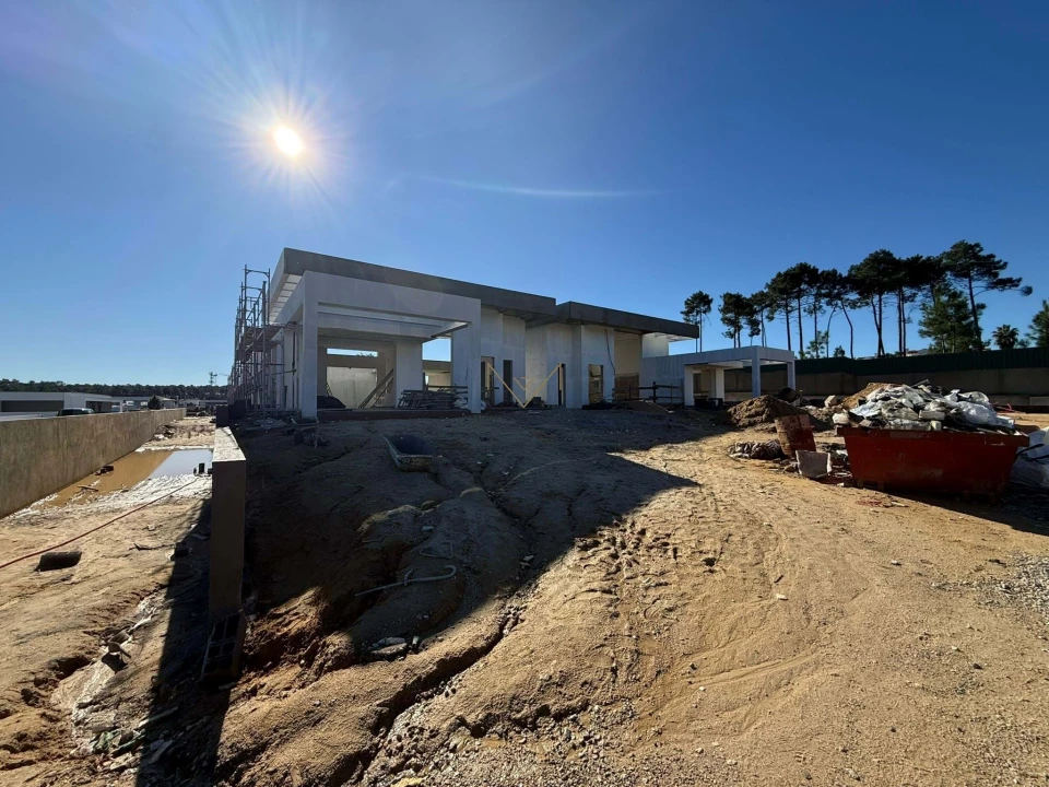 Moradia T4 para Venda em Charneca de Caparica e Sobreda Foto 3