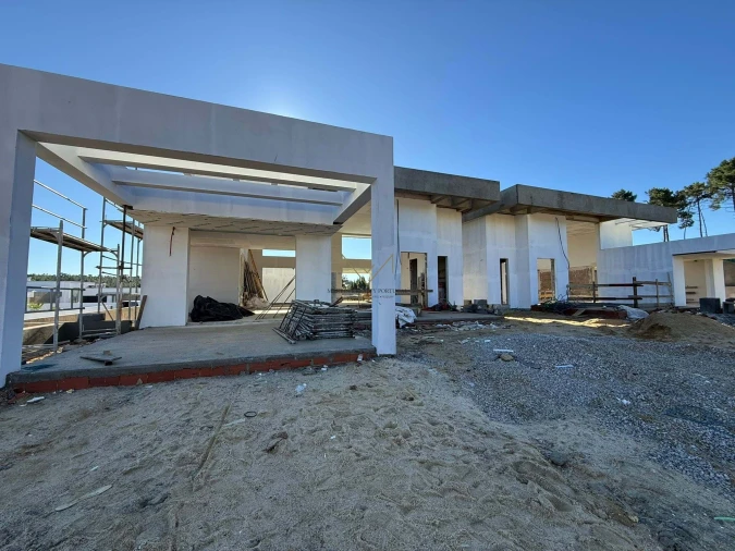 Moradia T4 para Venda em Charneca de Caparica e Sobreda Foto 17