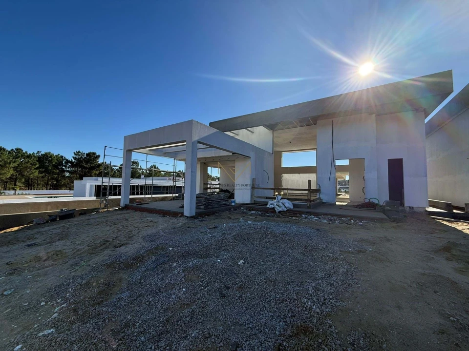 Moradia T4 para Venda em Charneca de Caparica e Sobreda Foto 18