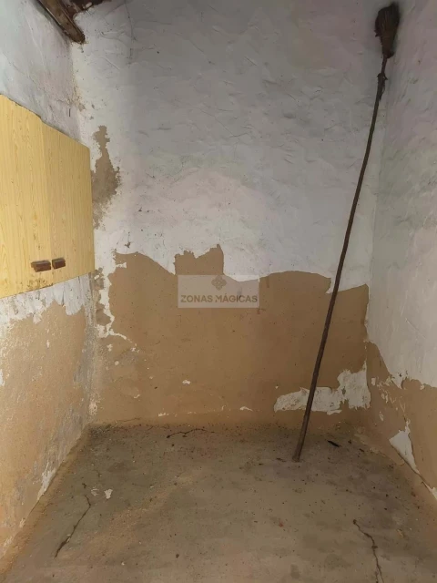 Terreno para Venda em Lagos (São Sebastião e Santa Maria)