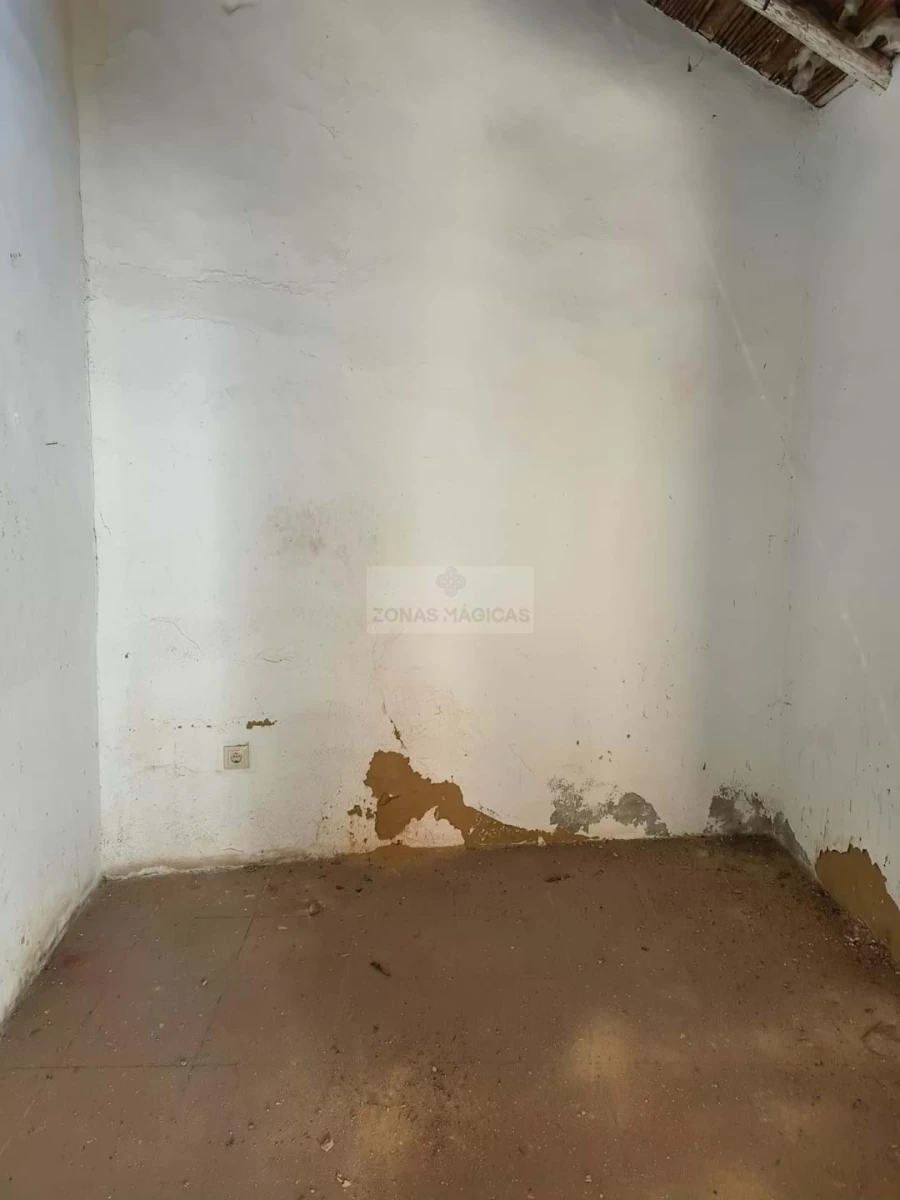 Terreno para Venda em Lagos (São Sebastião e Santa Maria) Foto 10