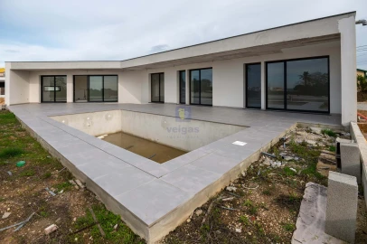 Moradia T2 para Venda em Caldas da Rainha - Santo Onofre e Serra do Bouro